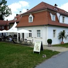 ''' Marcolinihaus''' (Fasanenmeisterwohnhaus) (Einzeldenkmal zu ID-Nr. 09301072) Fasanerie 5