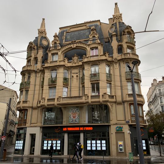 Immeuble, 2 avenue de la Libération, 2 avenue des Martyrs-de-Vingré