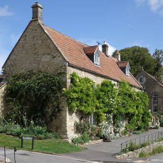 Court Cottage  Manor Cottage