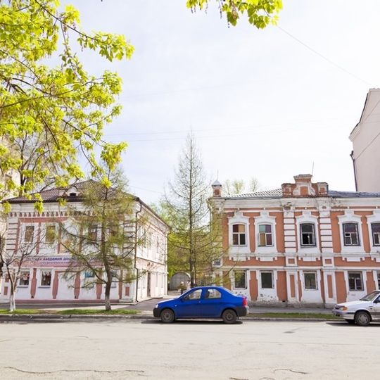 Здание конфетной фабрики Е.А. Пономарёвой