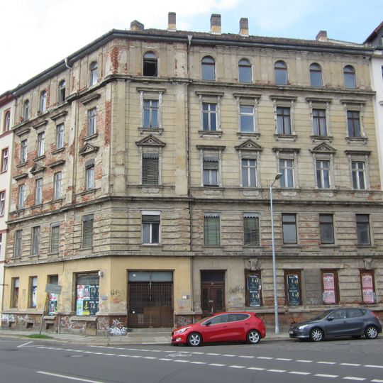 Multiple dwelling Herrnhuter Straße 1