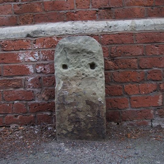Milestone, Breinton Road, Broomy Hill