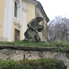 Socha svatého Františka u kostela v Kostomlatech nad Labem