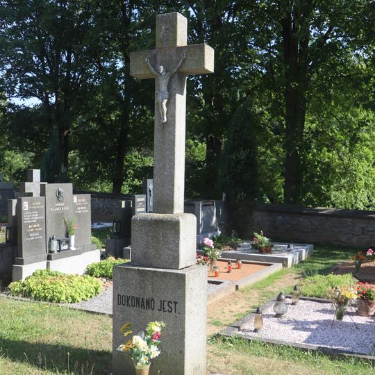 Hřbitovní kříž na hřbitově v Sokolí