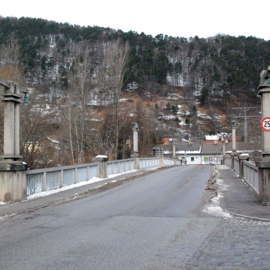 Dr.-Karl-Renner-Brücke