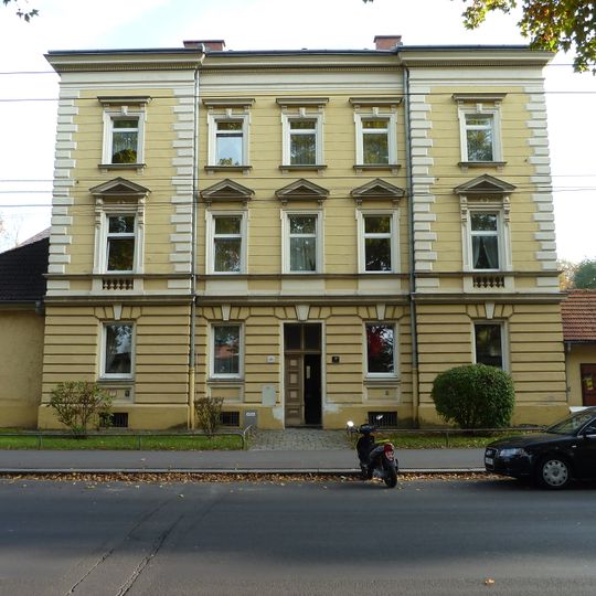 Derfflingerstraße 4