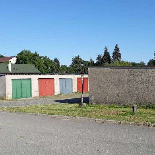 Kříž v Chýnově u Sportovní ulice