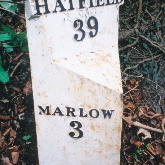 Milepost, Medmenham Mill, E of centre of Medmenham