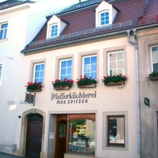 Pfefferküchlerei Max Spitzer; Wohnhaus in geschlossener Bebauung Robert-Koch-Straße 28