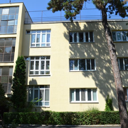 Masarykova kolónia bank. úrad. , dom bytový-sekcia VII.