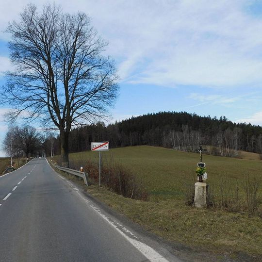 Kříž na severozápadním okraji Zajíčkova