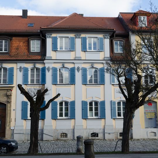 Maximilianstraße 13