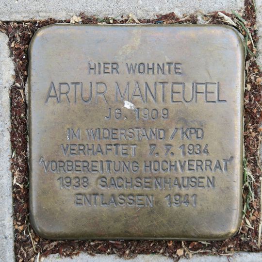 Stolperstein en memoria de Artur Manteufel