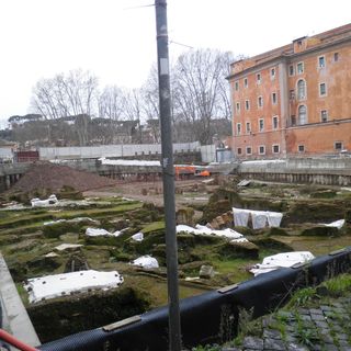Excavation at Largo Perosi - Via Giulia (Rome)