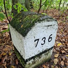 736
