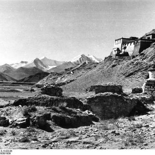 Nangkartse Dzong