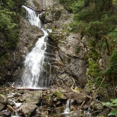 Nefcerské vodopády