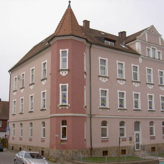 Städtisches Wohngebäude