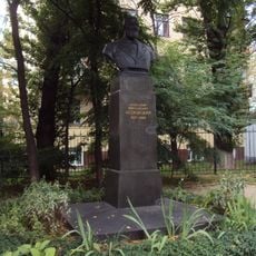 Moskvada Kichik Ordinkadagi Aleksandr Ostrovskiy haykali