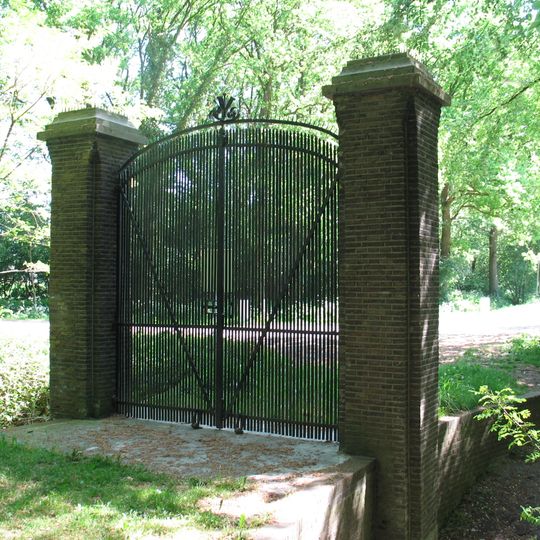 Kasteel Renswoude: toegangshek zuid