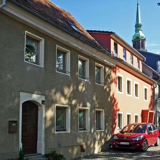 Wohnhaus in geschlossener Bebauung Niedergraben 11