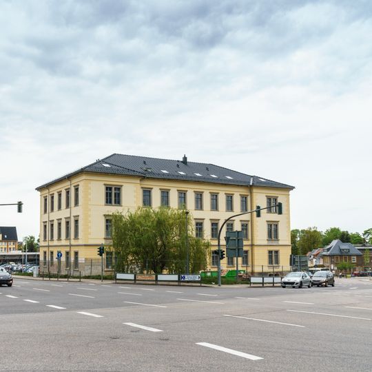 Ehemaliges Amtsgericht Ahnataler Platz 1