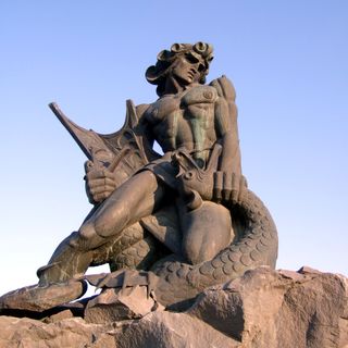 Vahagn choking the dragons statue