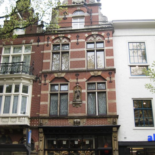 Huis met trapgevel in z.g. "Oudhollandse" neorenaissancestijl