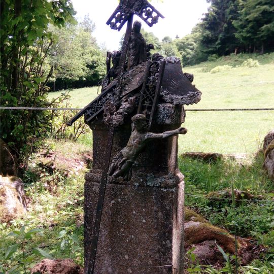 Kříž jižně od Dalekých Popelic