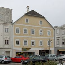 Stadtplatz 12