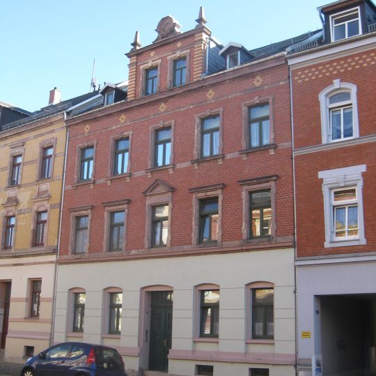 Mietshaus in geschlossener Bebauung Bernhardstraße 110