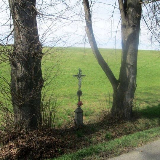 Kříž jihozápadně od Dobršína