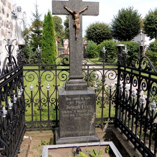 Cmentarz przykościelny