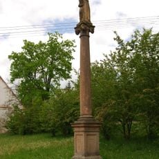 Sloup se sochou svatého Bernarda v Plasích