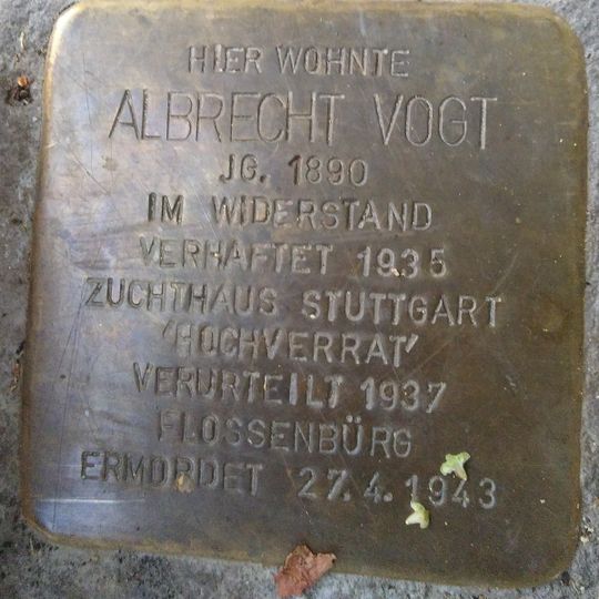 Stolperstein en memoria de Albrecht Vogt