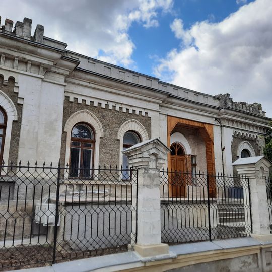 Urban villa, Alexei Mateevici, 65