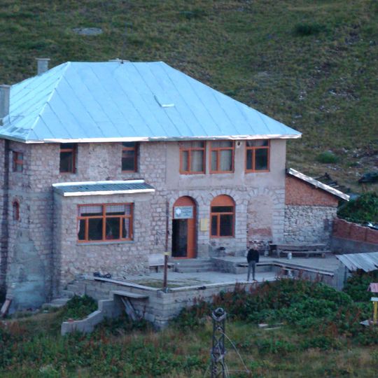 Makedoniya hut