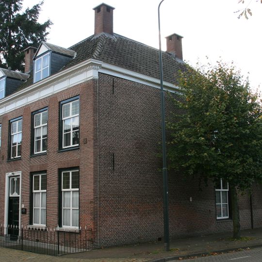 Petrus Dondersplein 13, Sint Michielsgestel