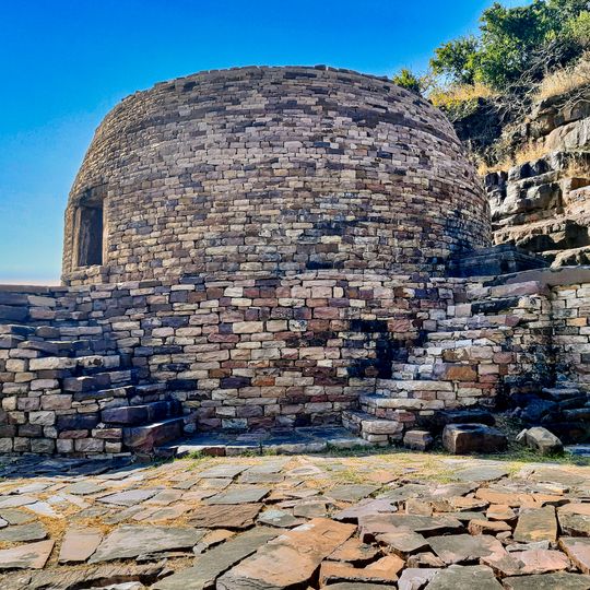 Dhaikinath Buddhist stupa, Gyaraspur