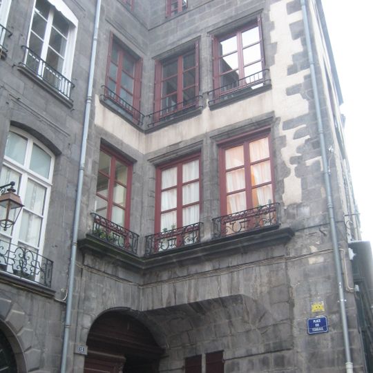 Maison, 12 place du Terrail