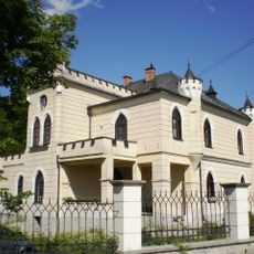 Kaštieľ a park, kaštieľ