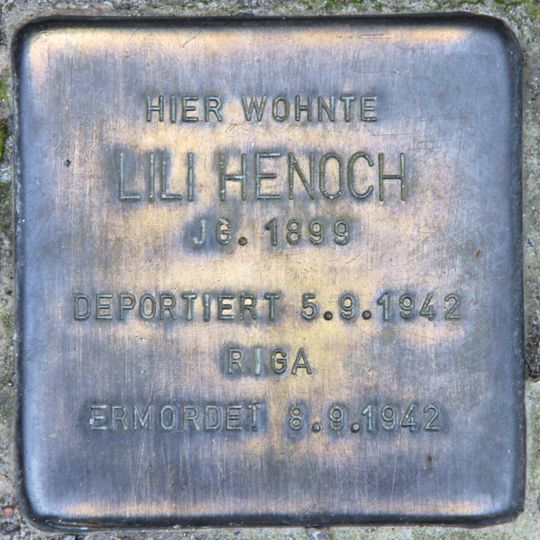 Stolperstein dedicated to Lilli Henoch