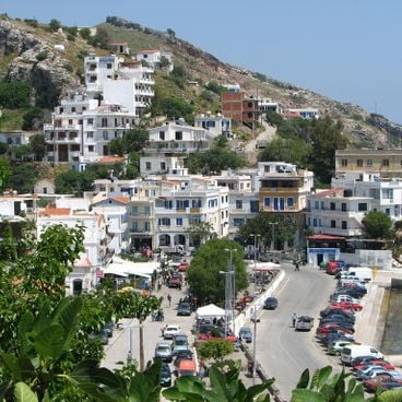 Greek islands: 30 destinations between villages and secret beaches