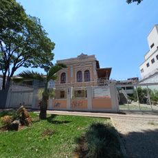 Imóvel à Avenida Chateaubriand, nº 194