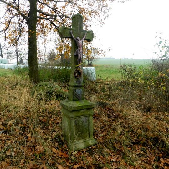 Kříž u polní cesty severně od Úhořilky