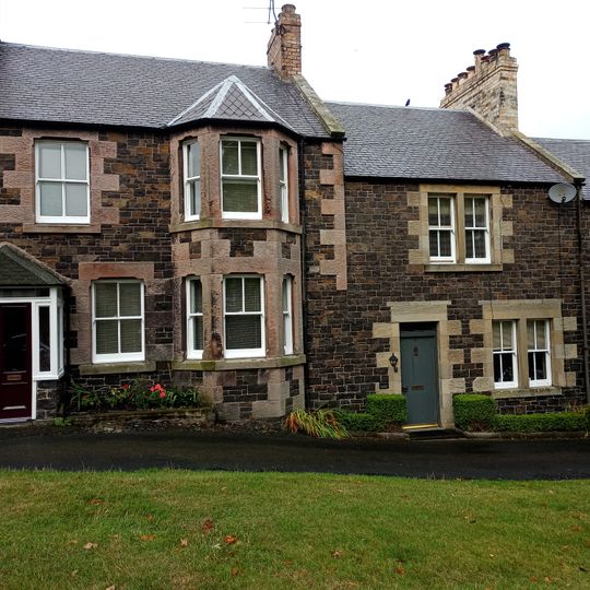 2 Bowmont Terrace, Town Yetholm