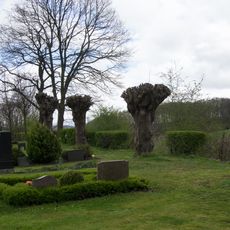 Missunder Fährstraße, Kirchof