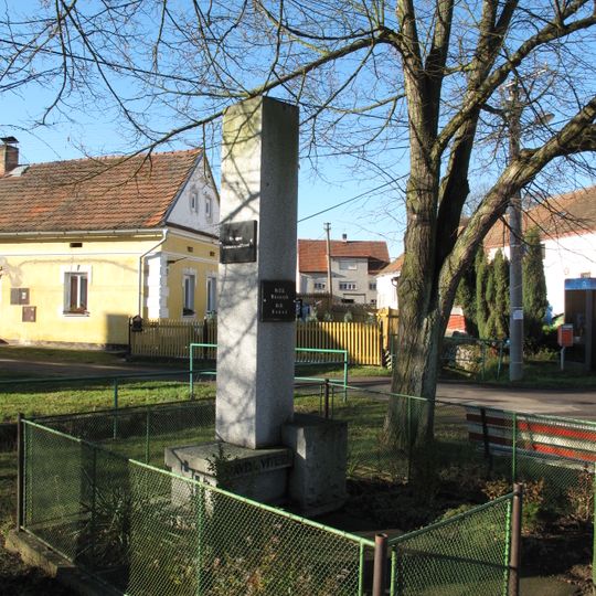 Památník v Čelákovech