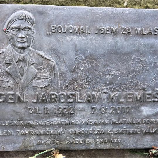 Pomník generála Klemeše v ulici V Průčelí v Brné