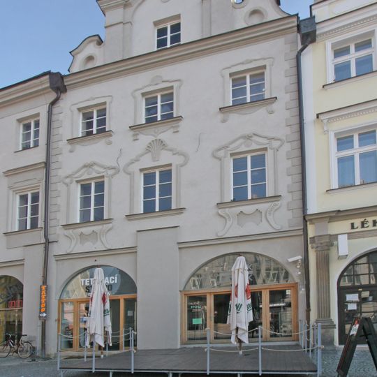 Velké náměstí 38